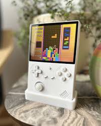 ANBERNIC RG40XX - V Handheld Retro Game Console - Pocket gamers